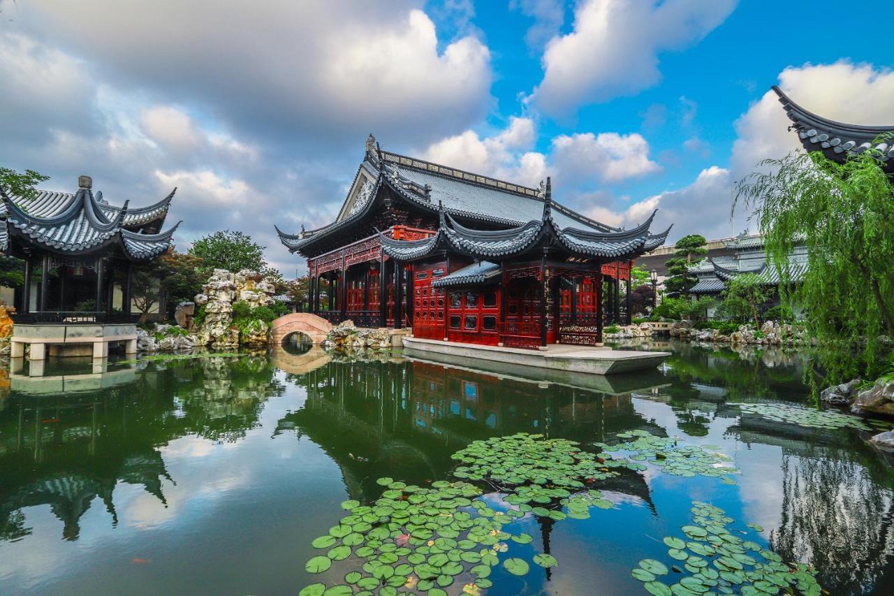 Royal Garden Hotel Shanghai-Free Shuttle To And From Disney & Pvg & Close Metro Line2 Easy To Sha New Expo Exterior photo