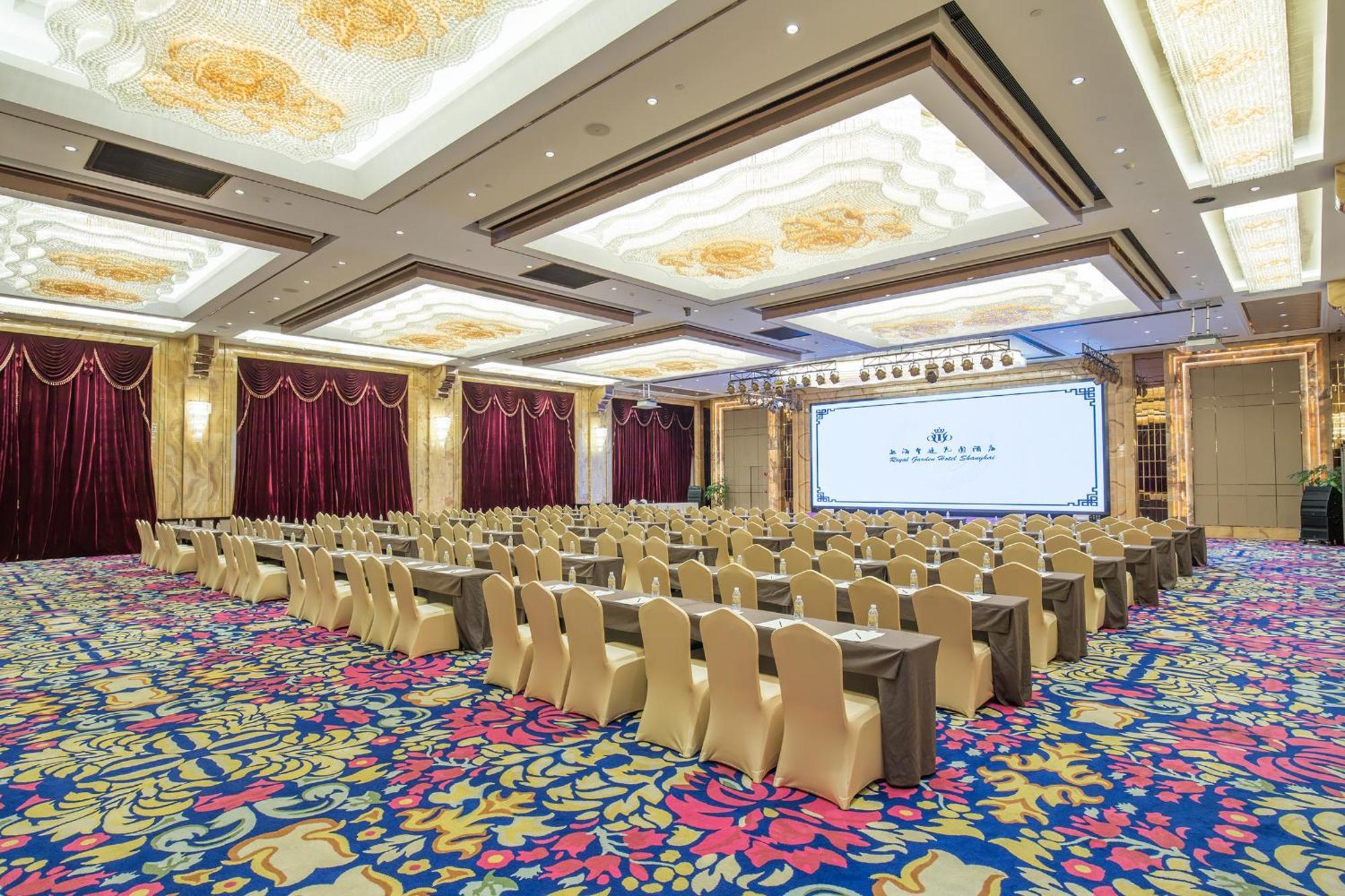 Royal Garden Hotel Shanghai-Free Shuttle To And From Disney & Pvg & Close Metro Line2 Easy To Sha New Expo Exterior photo