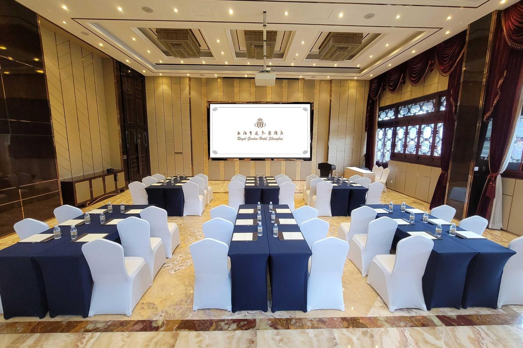 Royal Garden Hotel Shanghai-Free Shuttle To And From Disney & Pvg & Close Metro Line2 Easy To Sha New Expo Exterior photo