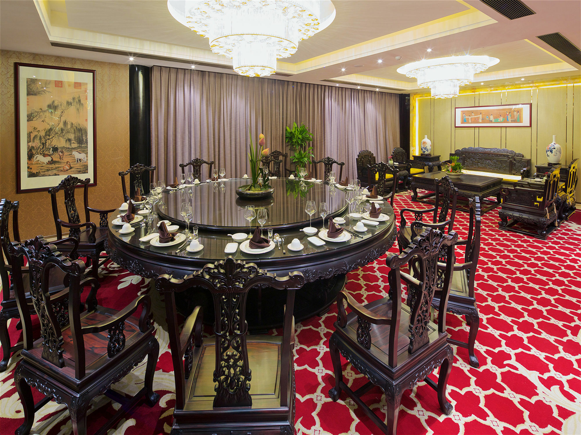 Royal Garden Hotel Shanghai-Free Shuttle To And From Disney & Pvg & Close Metro Line2 Easy To Sha New Expo Exterior photo