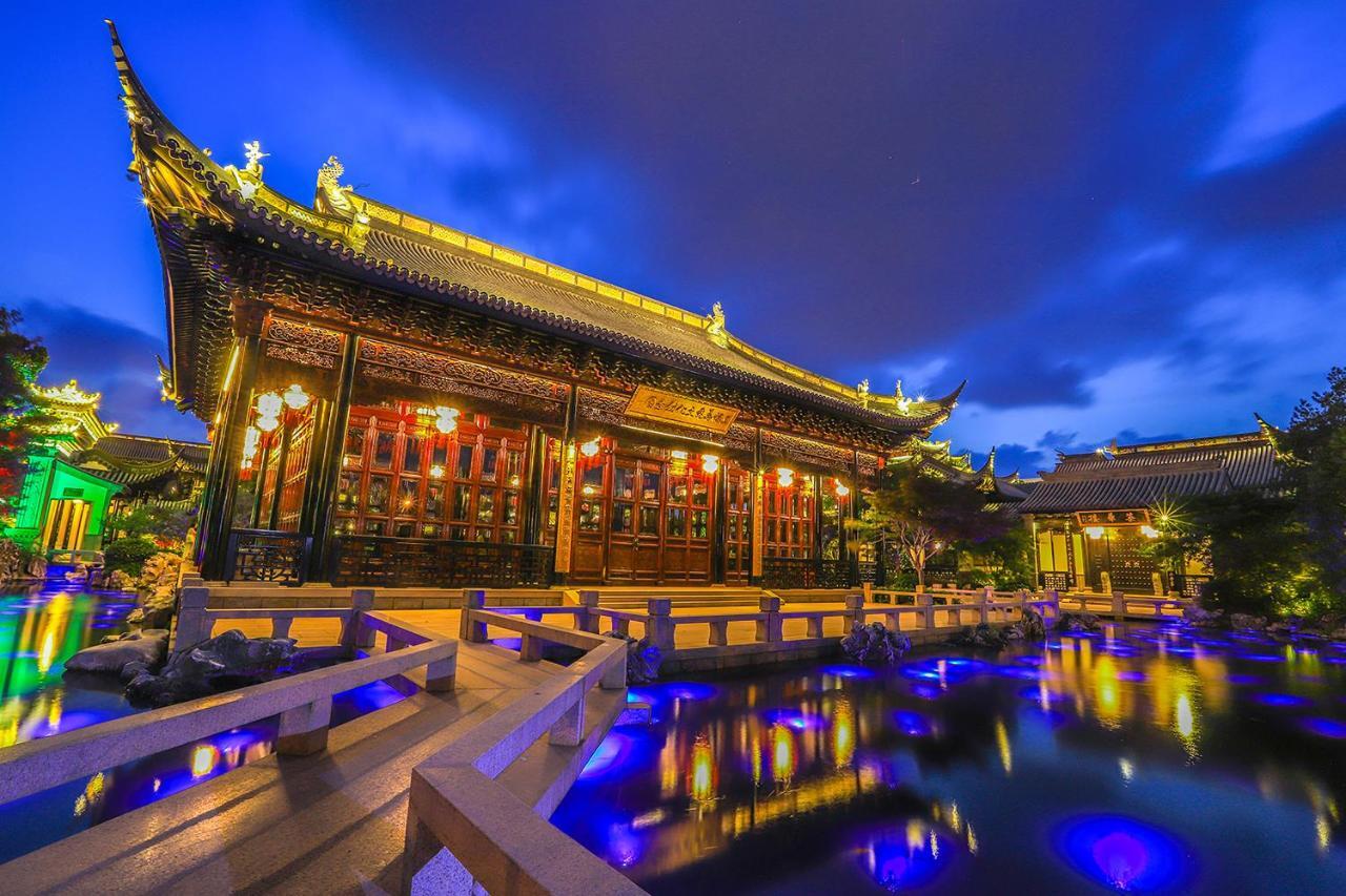Royal Garden Hotel Shanghai-Free Shuttle To And From Disney & Pvg & Close Metro Line2 Easy To Sha New Expo Exterior photo